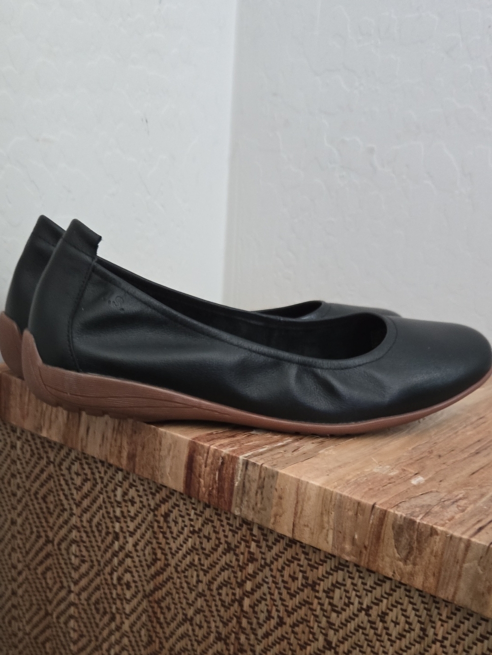 Joseph Siebel Women's Black Leather Slip-On Ballet Flats